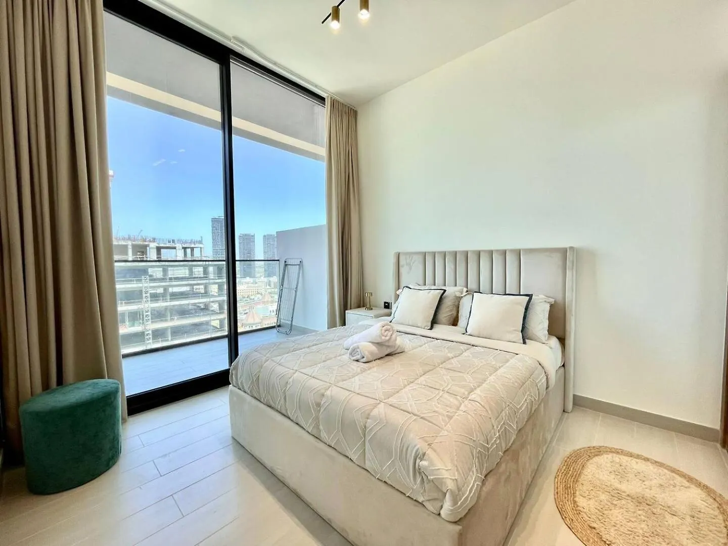 Chic & Serene 1Br In Jvc Peaceful Vibes Dubai Daire